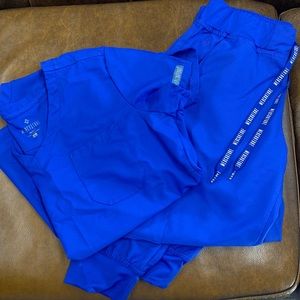 Med Couture ‘insight’ scrubs